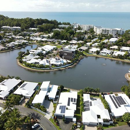 Blue Lagoon Villas Trinity Beach Exterior photo